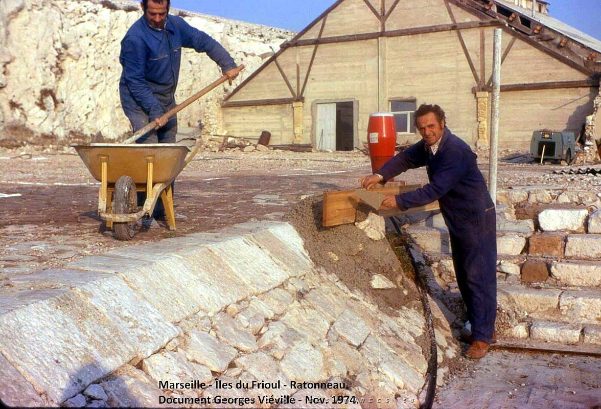 MARSEILLE ILE DU FRIOUL 1974 -RATONNEAU(23).jpg